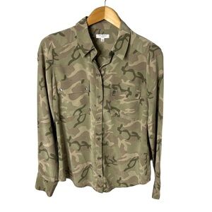 Equipment Camo Silk Blouse Button Front Green Size Smalll